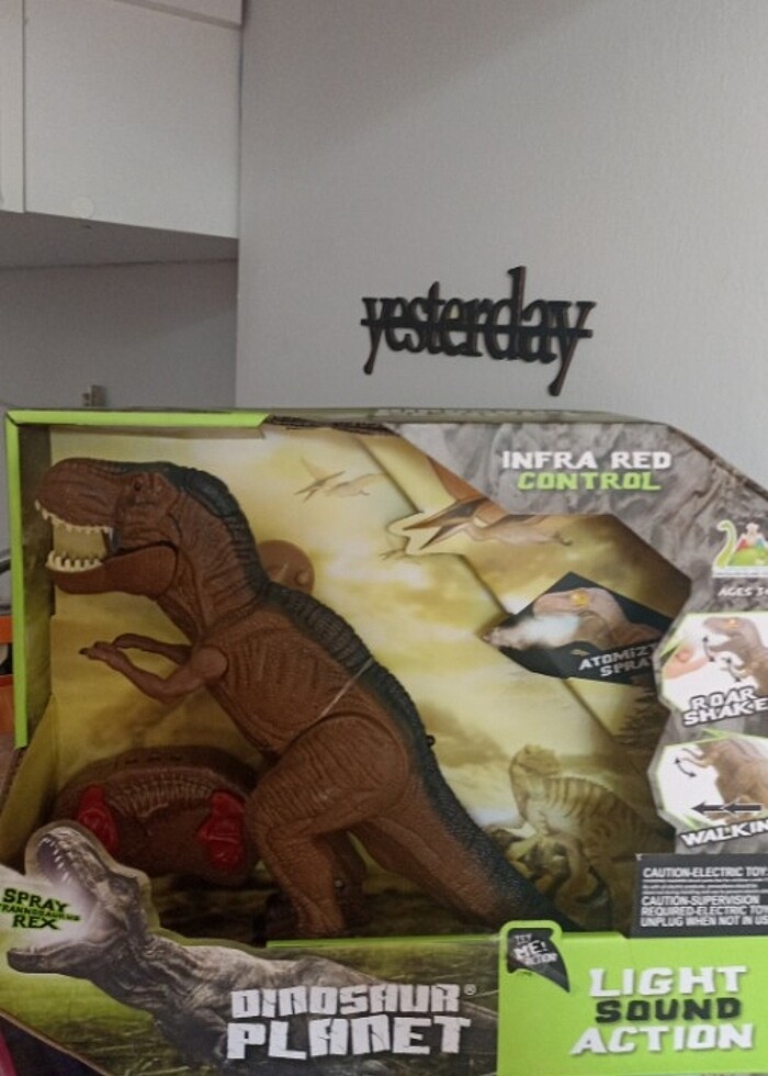 Yürüyen ışıklı buhar çıkaran dinazor - Görsel 4