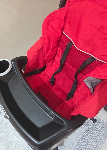 9- 18 kg Beden Kırmızı Bebek Arabası Gri Detaylı