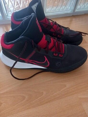 45 Beden Nike Basketbol Ayaklabısı