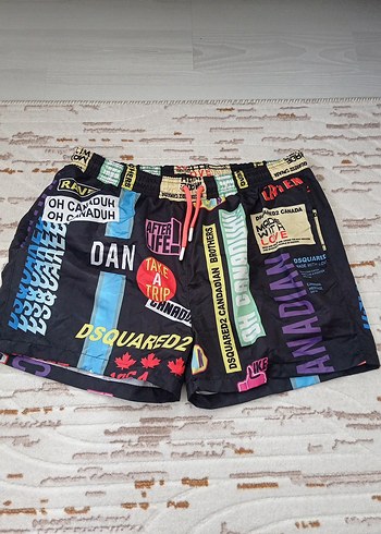 DSquared2 Siyah Renkli Yazili Sort