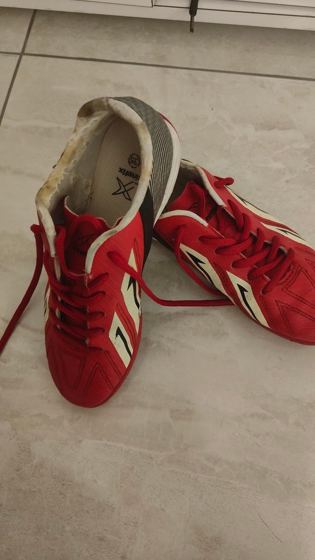 Kırmızı Erkek Futbol Ayakkabısı - Görsel 2