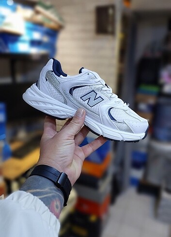 Newbalance 530 sararmaz taban ithal ürün marka temsilidir 