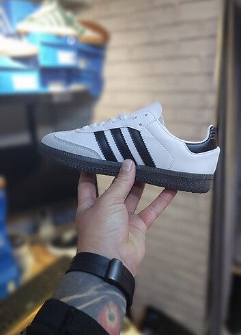 39 Beden beyaz Renk Adidas samba ithal