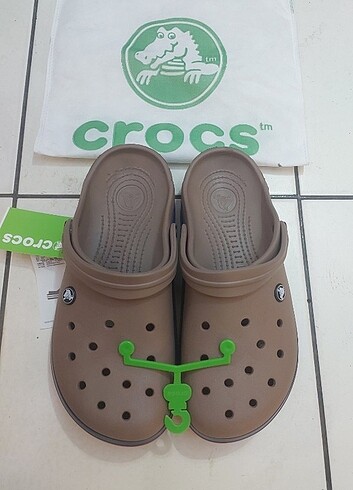 İthal crocs marka temsilidir 