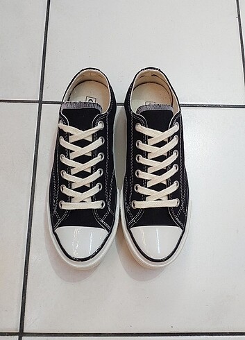 Converse ithal kalite marka temsilidir