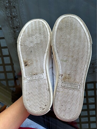 38 Beden beyaz Renk Guess kadin ayakkabi