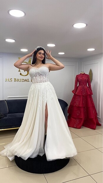 38 Beden beyaz Renk Helen gelinlik