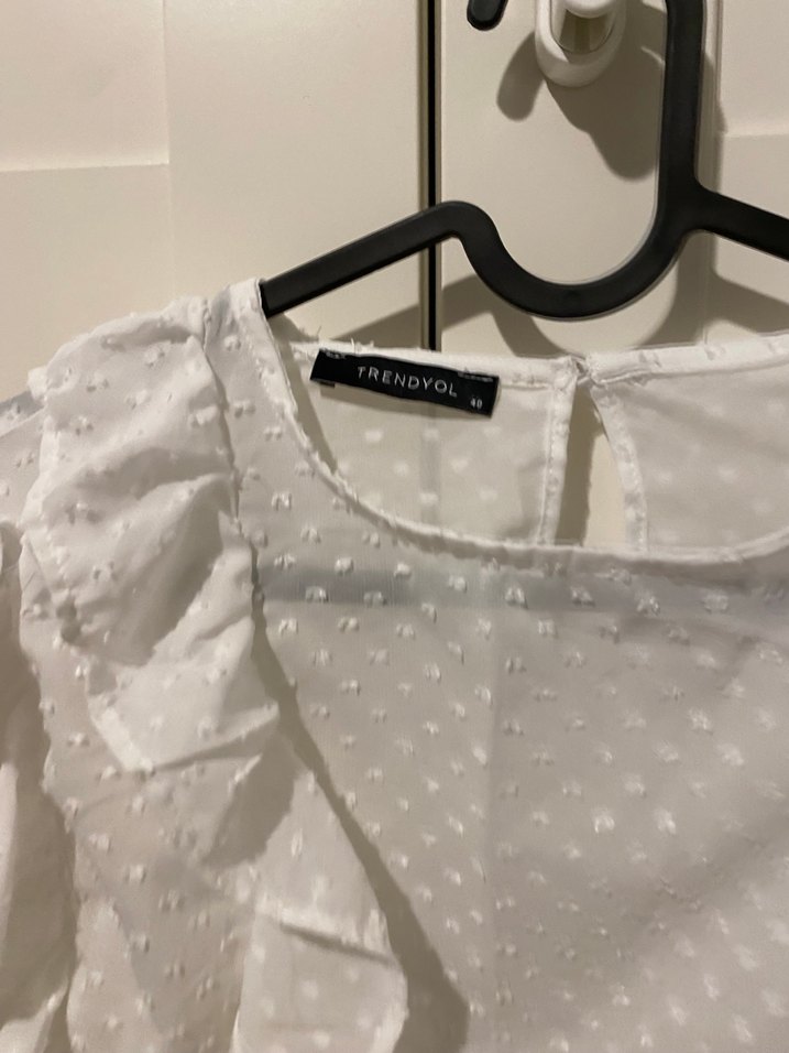 Beyaz Fırfırlı Uzun Kollu Bluz - Görsel 3