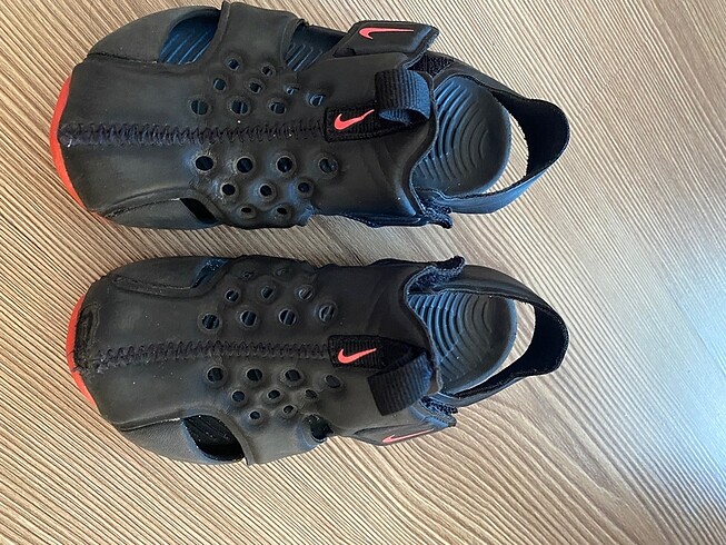 25 Beden Nike çocuk sandalet