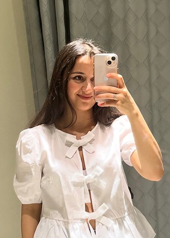 Pamuklu, Bağcıklı, Kısa Kollu Beyaz Bluz