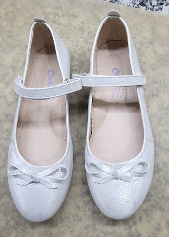 Kız Çocuk Beyaz Fiyonk Detaylı Babet - Görsel 2