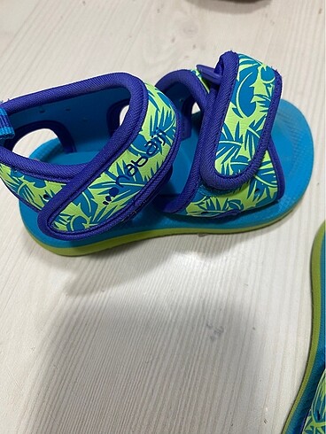 Decathlon Decathlon bebek sandaleti