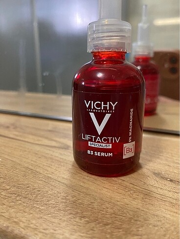 Vıchy leke serumu