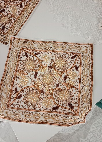 Beden Boncuklu kırlent