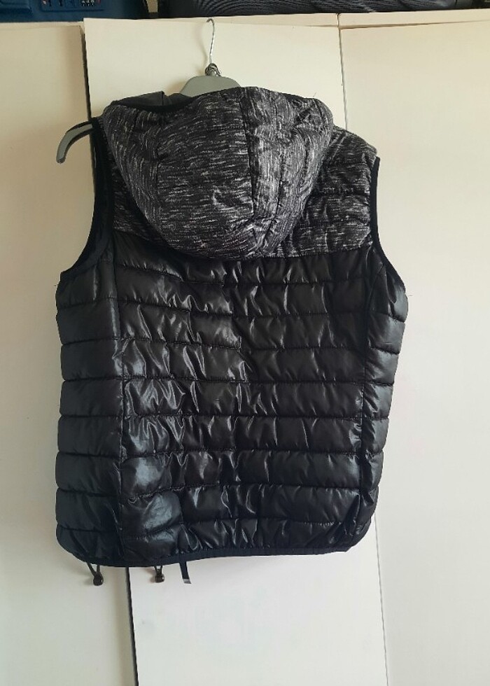 Kapşonlu puf yelek - Görsel 2