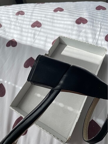 Kısa topuklu sandalet - Görsel 6