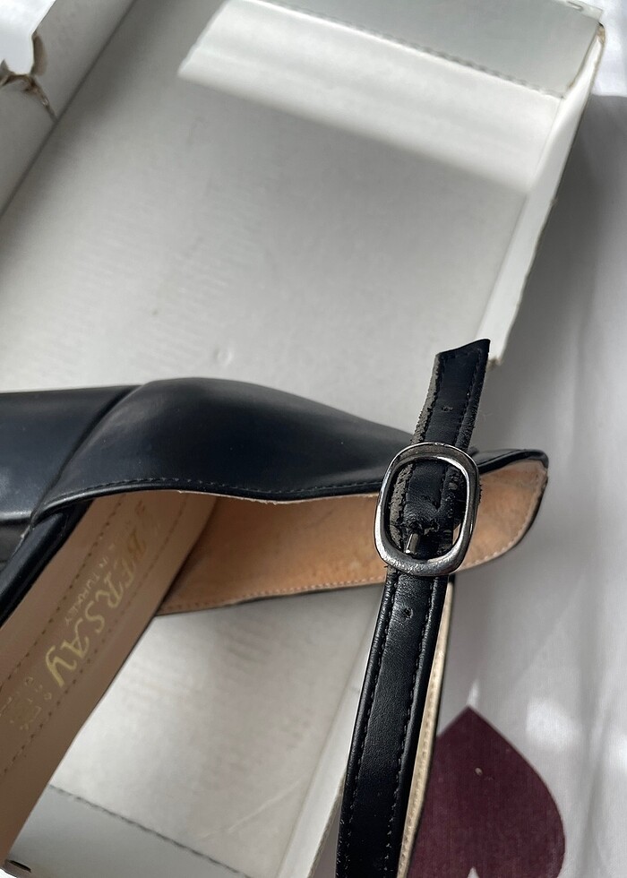 Kısa topuklu sandalet - Görsel 5