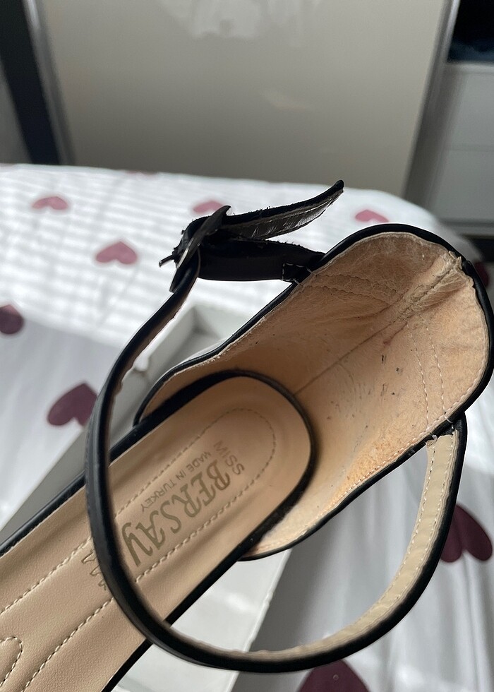 Kısa topuklu sandalet - Görsel 4