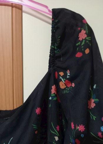 yaka detaylı çiçekli şifon elbise - Görsel 7