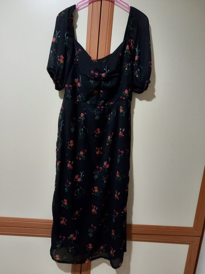 yaka detaylı çiçekli şifon elbise - Görsel 3