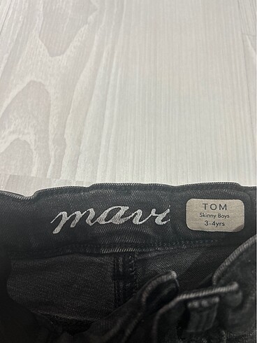 Mavi çocuk kot pantolon - Görsel 2