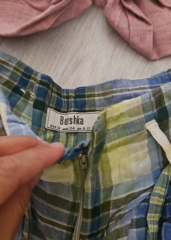 Bershka Kadın Pembe Düğmeli Mini Şort 2 adet