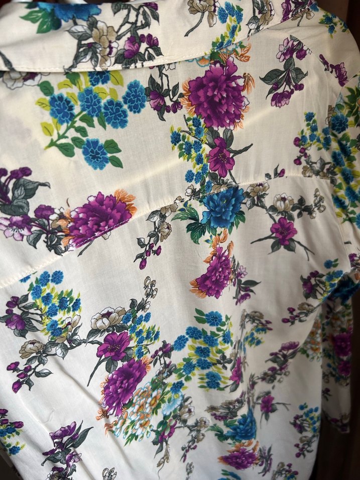 Çiçek Desenli Kadın Gömlek - Görsel 5