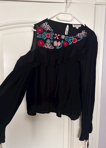 Nakışlı, Fırfırlı Siyah Bohem Bluz - Görsel 2