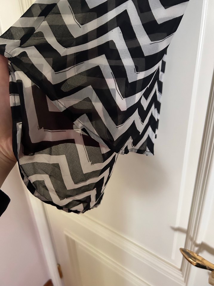 Gri Zebra Desenli Kolsuz Gömlek - Görsel 5