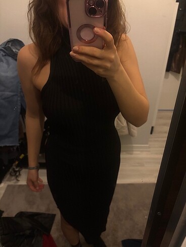 s Beden Halter yaka yandan yırtmaçlı triko kalem elbise