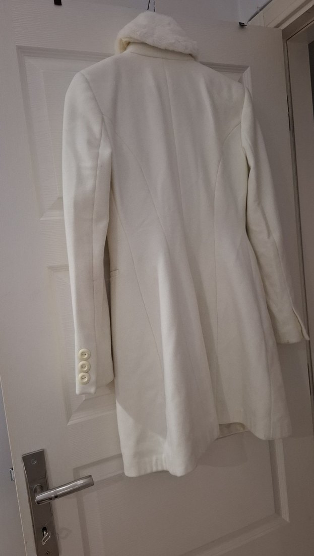 Adil Işık kürk detaylı beyaz kaban - Görsel 4