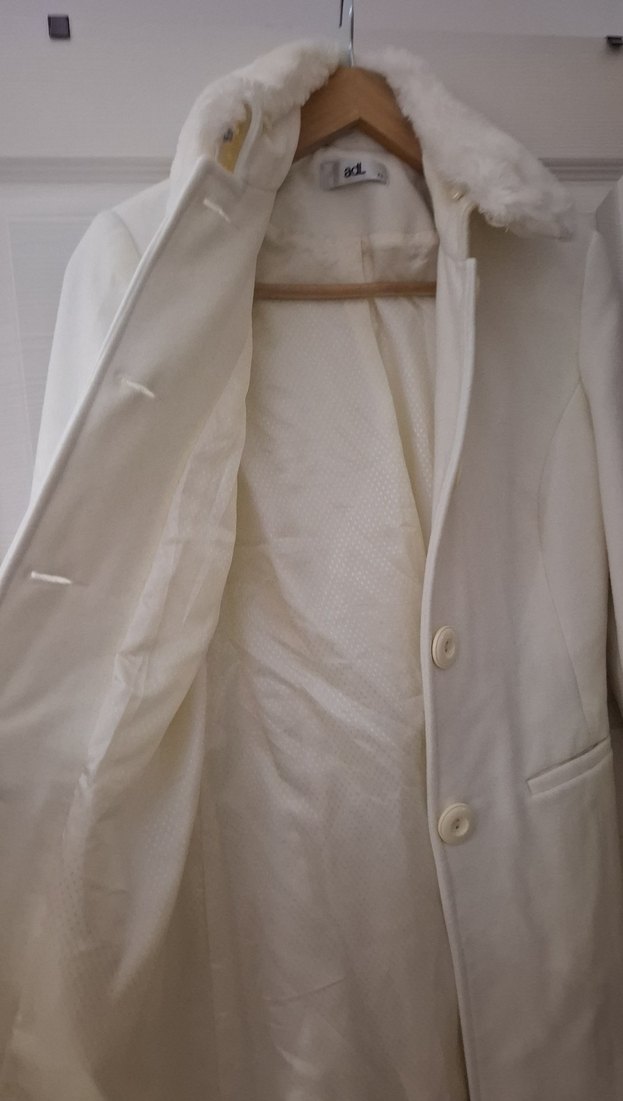 Adil Işık kürk detaylı beyaz kaban - Görsel 3