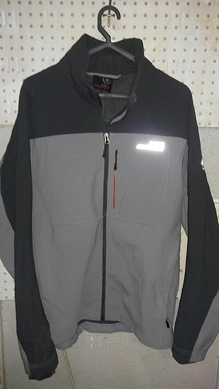 Aigle softshell mont