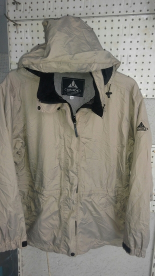 vaude marka outdoor yağmurluk mont.