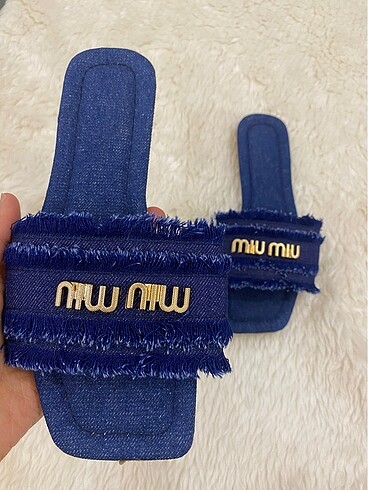 Miu Miu Miu Miu kot terlik