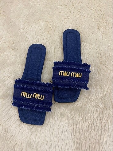 Miu Miu kot terlik