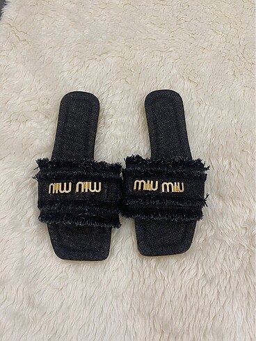 Miu miu kot terlik