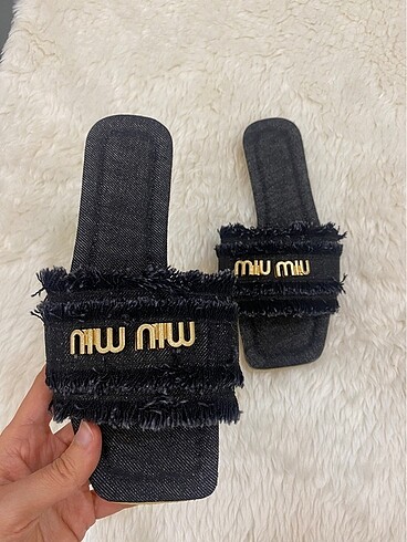Miu Miu Miu miu kot terlik