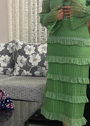 Yeşil Fırfırlı Straplez Uzun Elbise - Görsel 3