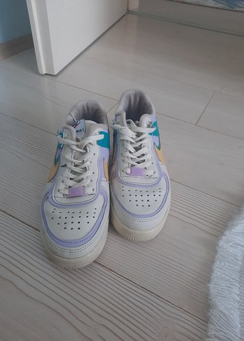 Nike Nike Çok Renkli Bağcıklı Kadın Spor Ayakkabısı