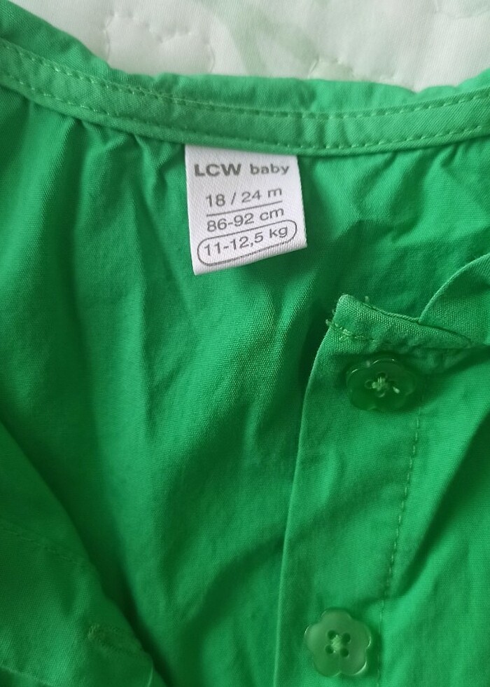 Yeşil elbise - Görsel 2