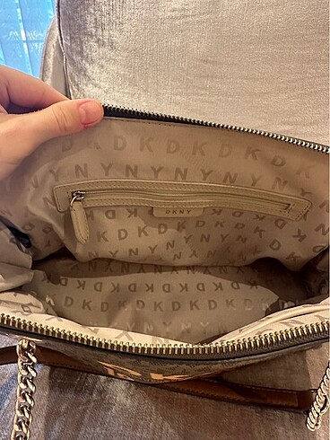 Beden kahverengi Renk DKNY kol/omuz çantası