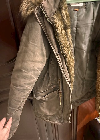 Kürklü yeşil parka - Görsel 4