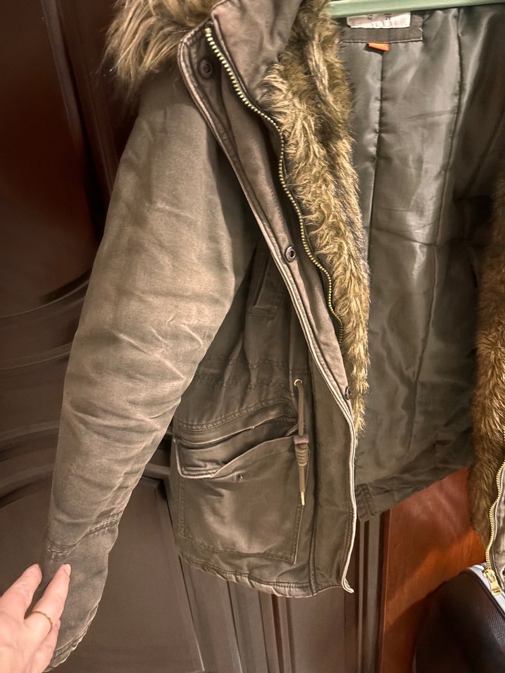 Kürklü yeşil parka - Görsel 4