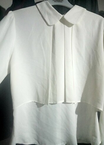 Kat katlı beyaz gömlek 