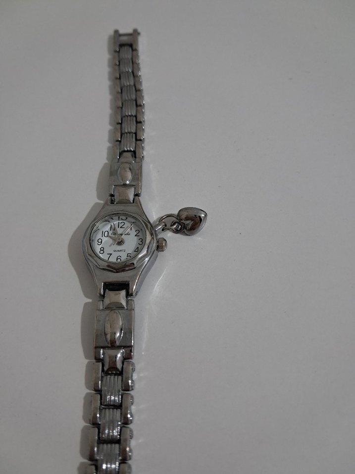 grı kol saatı - Görsel 3