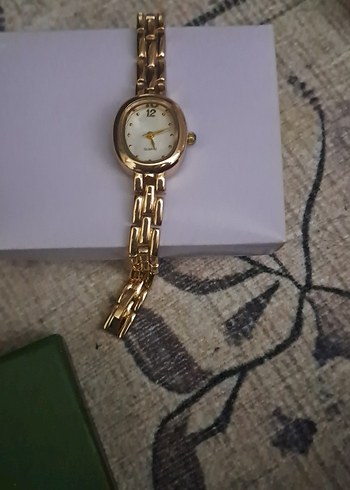 Klasik Parlak Altın Kadın Kol Saati - Görsel 2