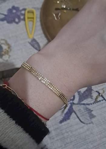 Zincir Detaylı Altın Renk Kadın Bileklik - Görsel 3