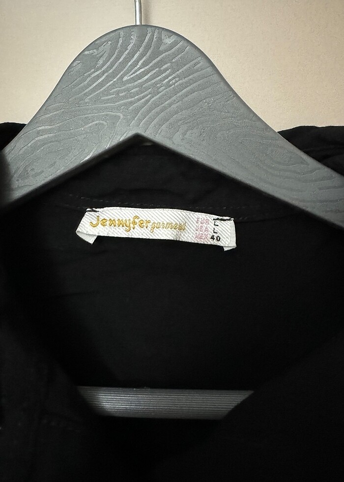 Siyah gömlek. - Görsel 3