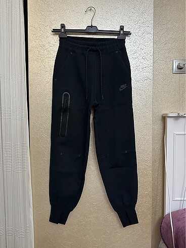 Nike Tech Fleece Kadın Eşofman Altı